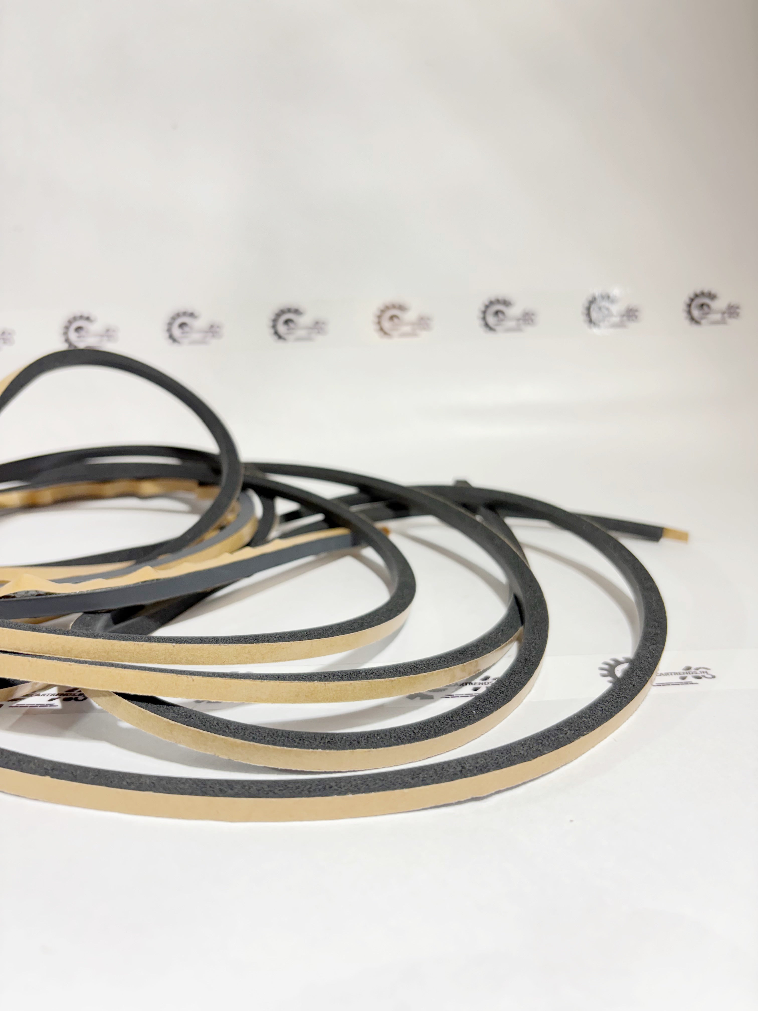 RUBBER SET.FR WSHLD 04731SNAA00 04731SNAA00 - Left view