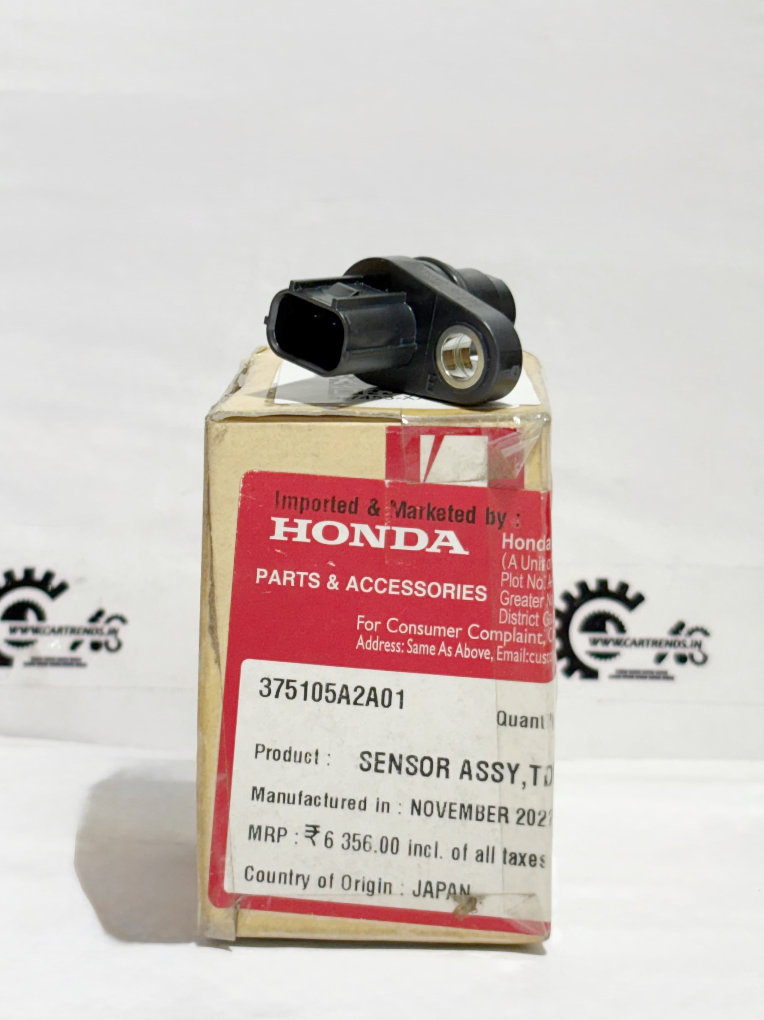 Honda TDC sensor assembly model 375105A2A01, right side view showing electrical connector and sensor body.
