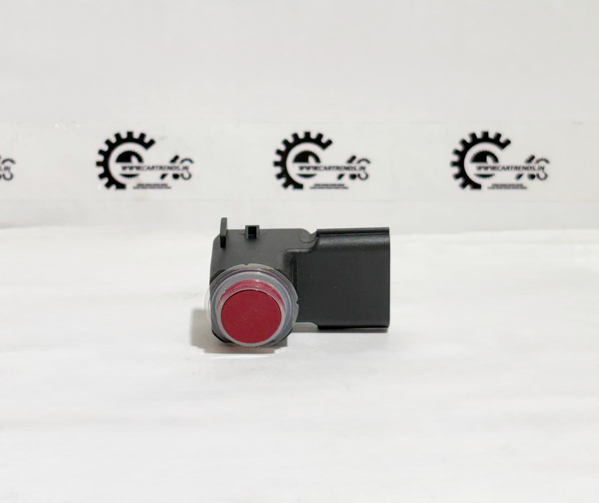 Honda sensor R569M 39680TSVW01ZC front view, automotive sensor component for Honda vehicles.