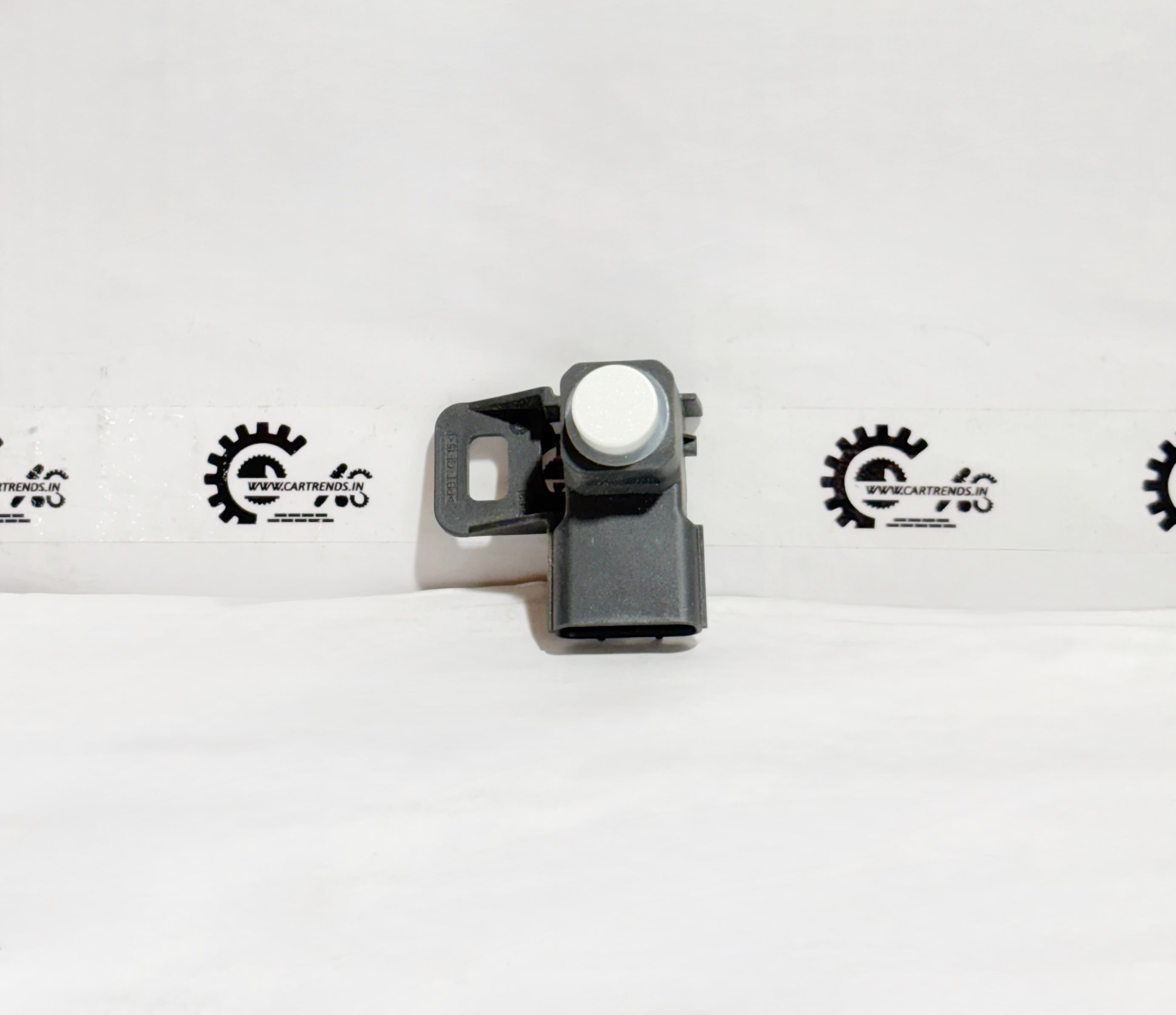 Honda NH788P sensor for vehicle detection, shown front view with detailed sensor components.