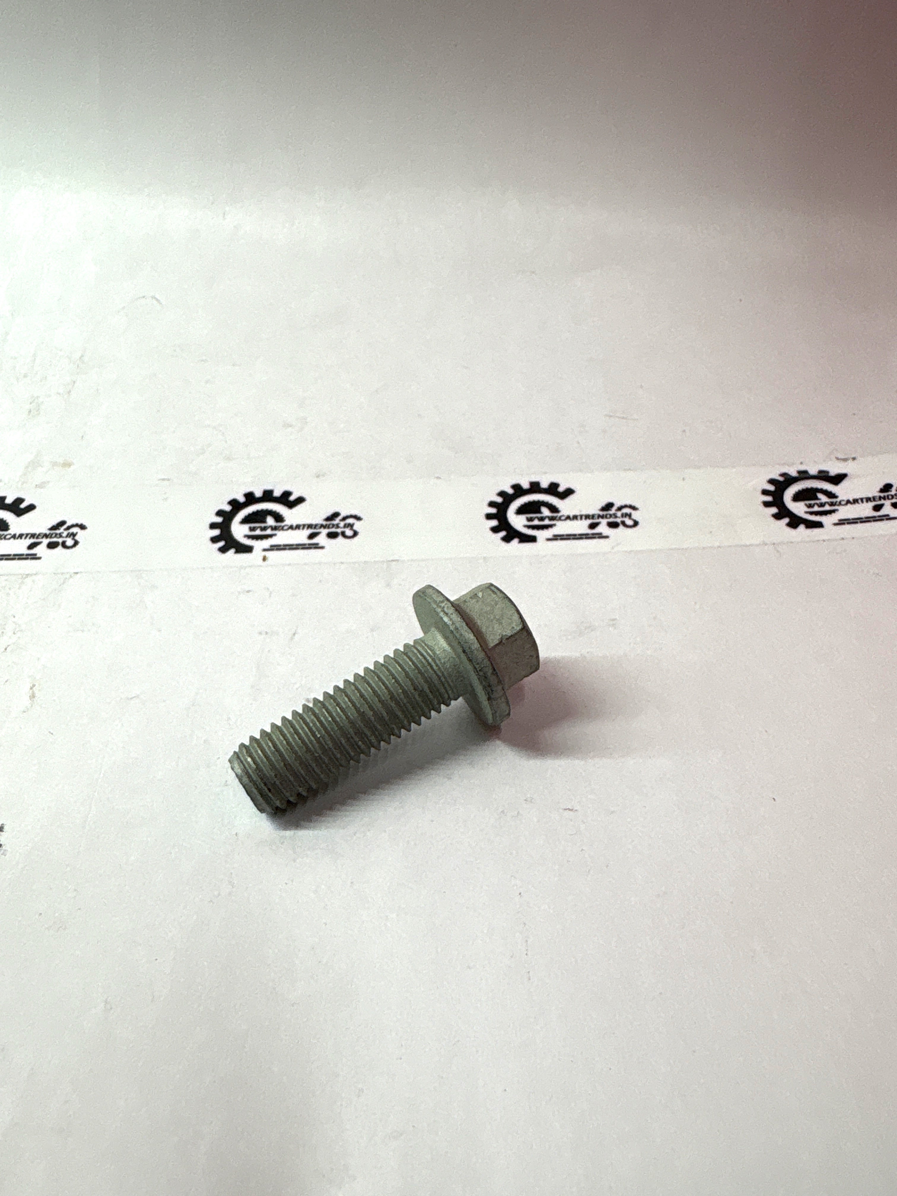Screw 112983680R - Left view
