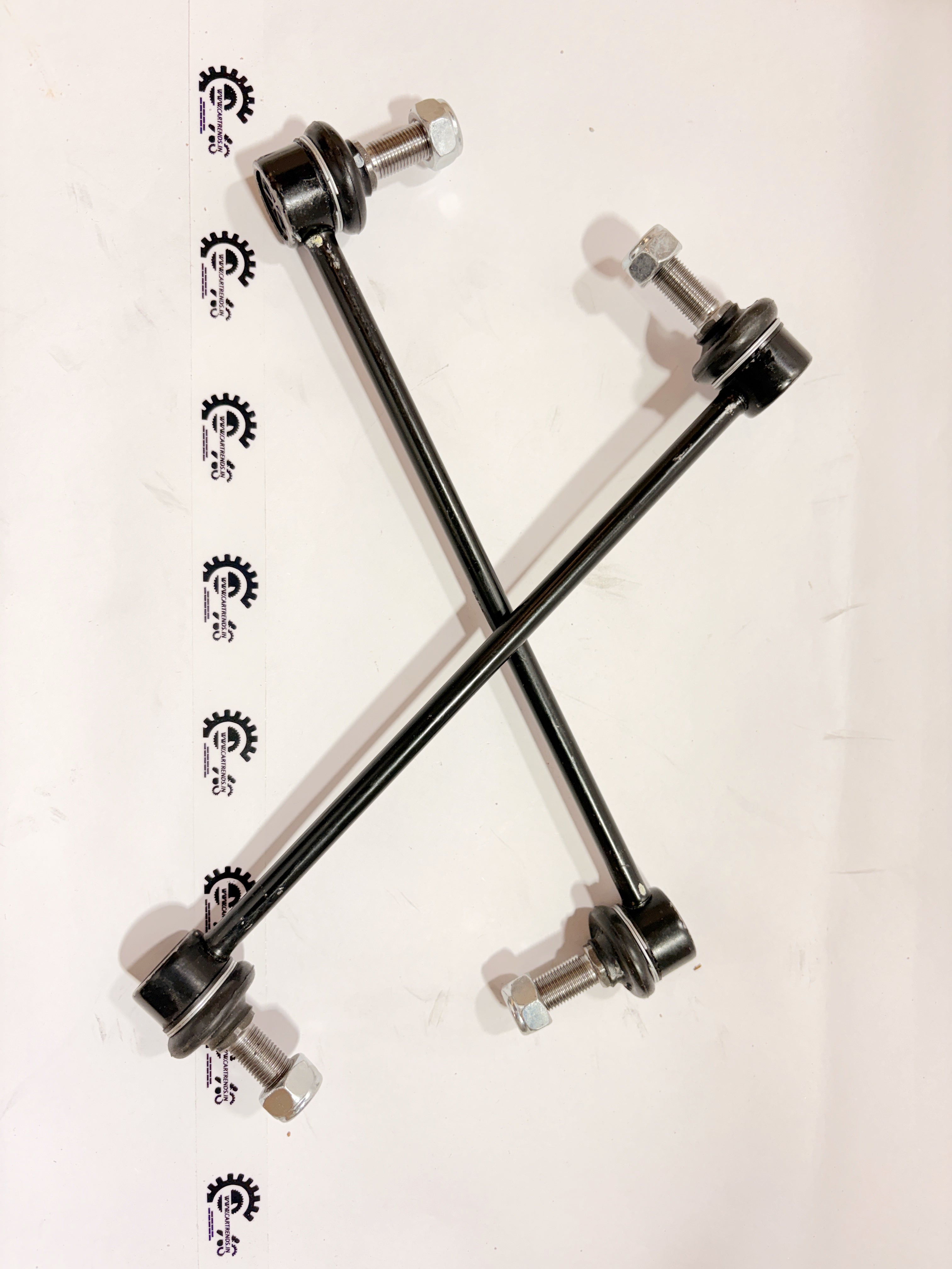 AUTOKOI front stabilizer link set for Hyundai, showing the stabilizer links with mounting hardware in a close-up view.
