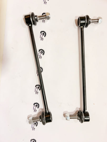 AUTOKOI front stabilizer link set for Hyundai, showing the durable stabilizer links for vehicle suspension.