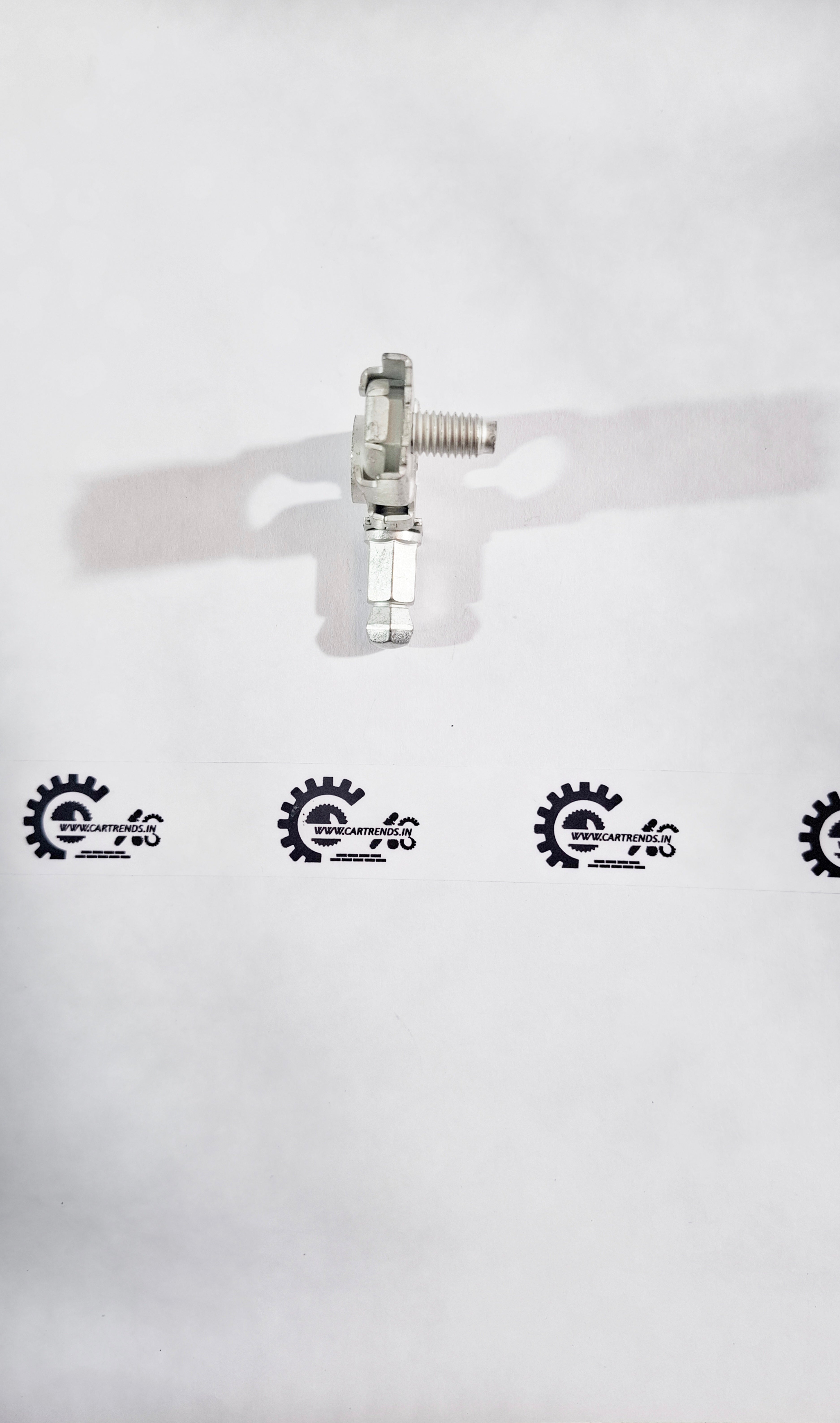 Honda terminal battery connector PLU 32416T9A003, right side view showing metal contacts and plastic housing.