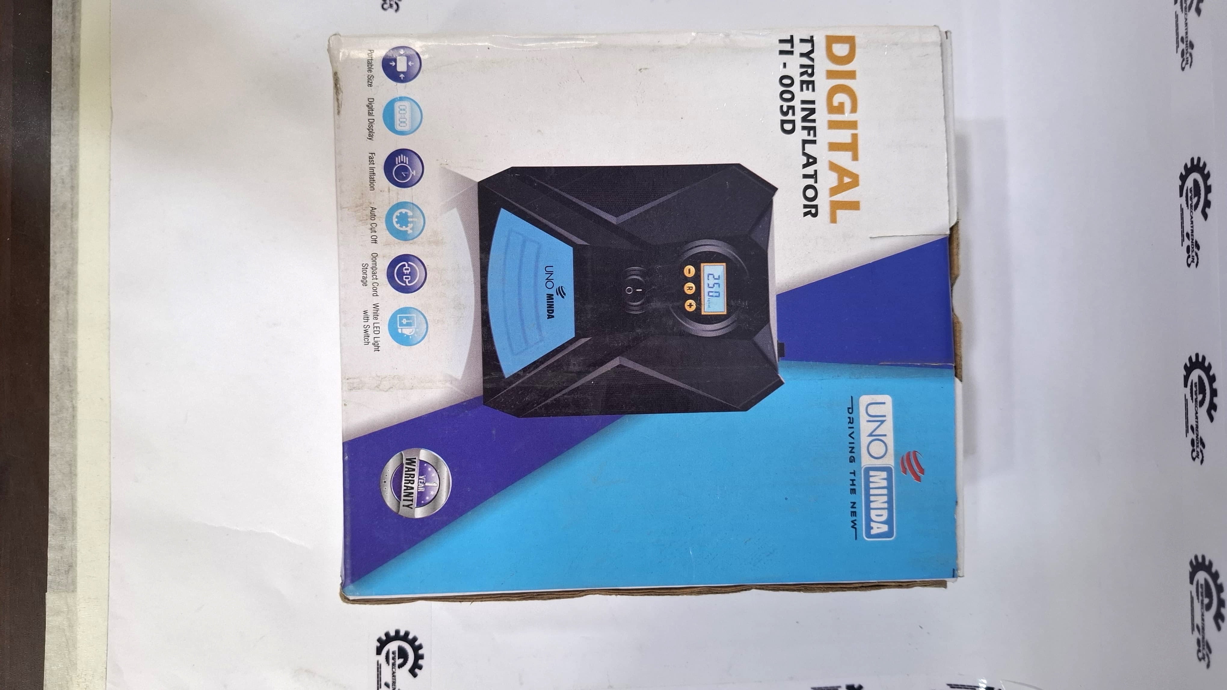 Uno Minda Digital Tyre Inflator TI-005D-B - Front view