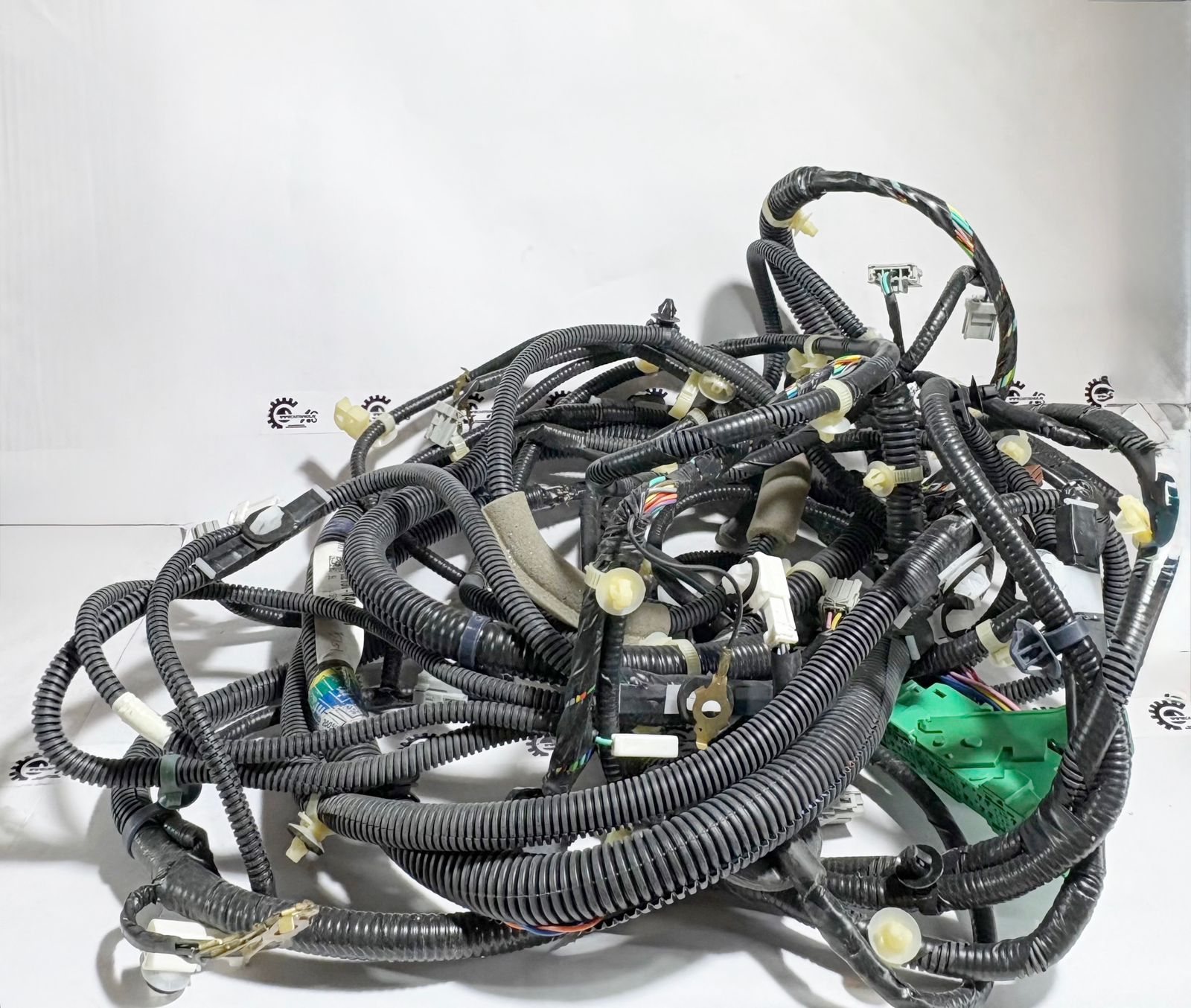 Honda wire harness floor component, showing the left side view of the Honda WIRE HARN FLOOR 32107T4ZW11.