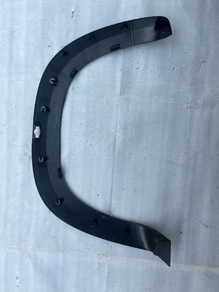 638131698R FRONT FENDER CLADING KWID CLIMBER LEFT SIDE