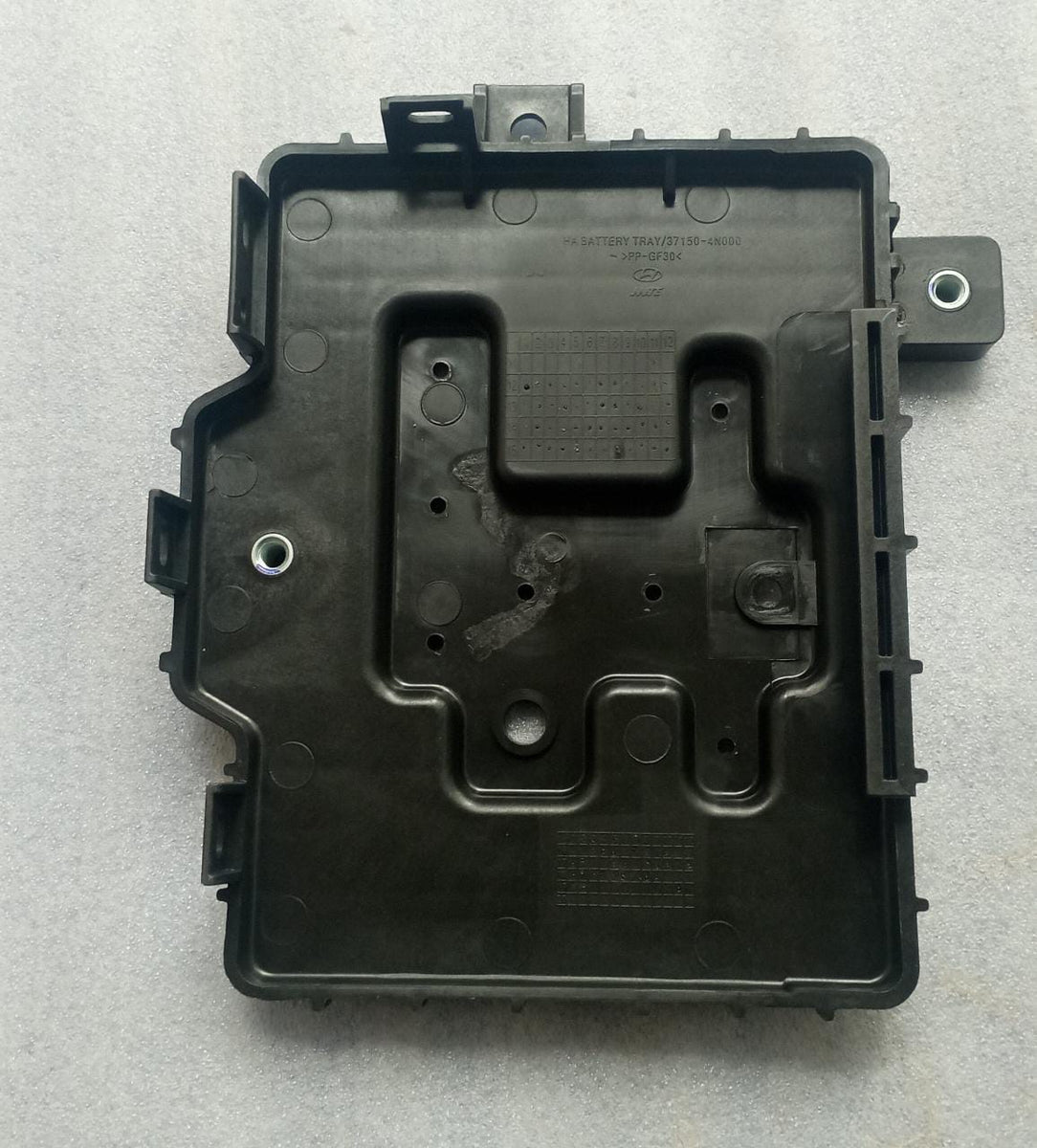 371504N000 Battery Tray Eon CarTrends