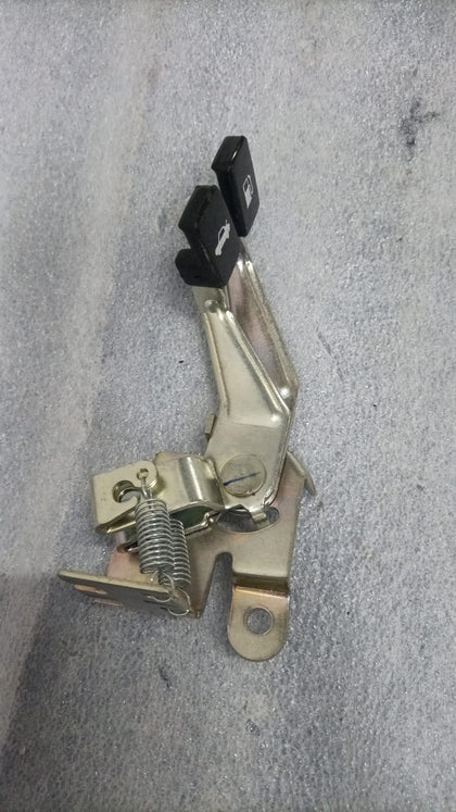 MARUTI SUZUKI 83310M76G21 LEVER COMPFUEL LID OPENER