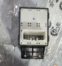 Load image into Gallery viewer, 935704N0004X  FRONT RHS POWER WINDOW SWITCH EON