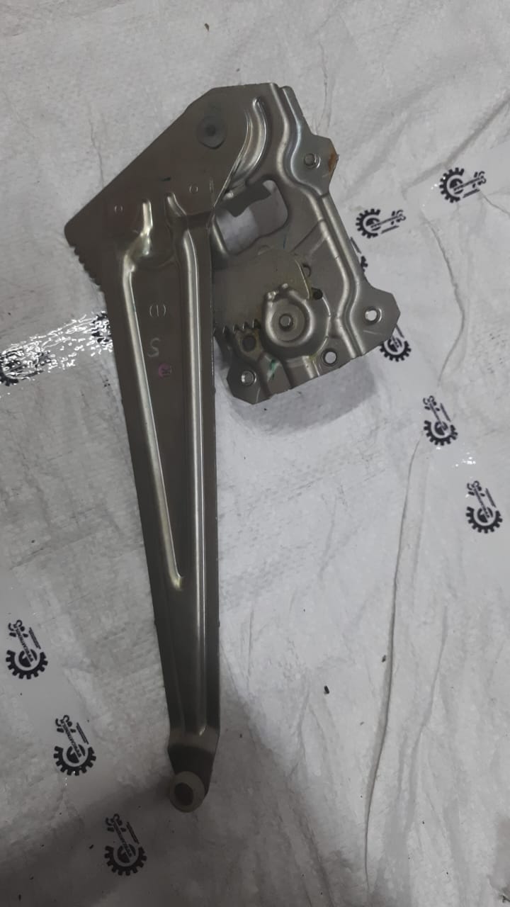 83540M76M00 POWER WINDOW MACHINE CELERIO REAR LEFT SIDE CarTrends