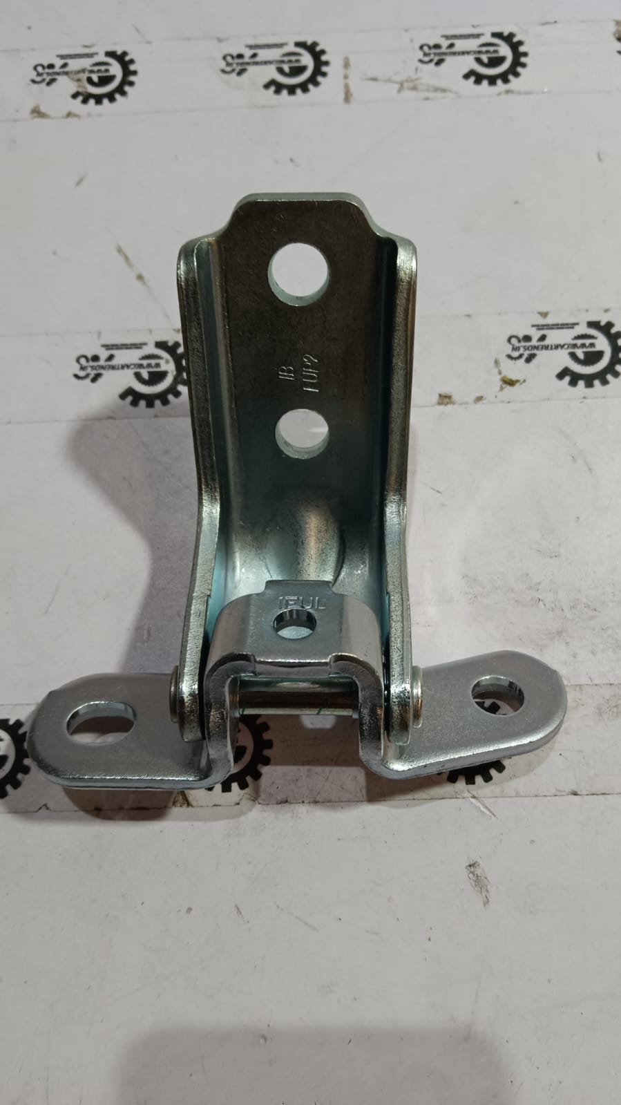 DOOR HINGE I 20 FRONT LH  793102V000
