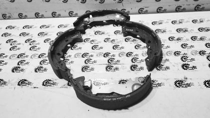 583050XA00 - REAR BRAKE SHOE SET I10 2007-2010 RH SIDE