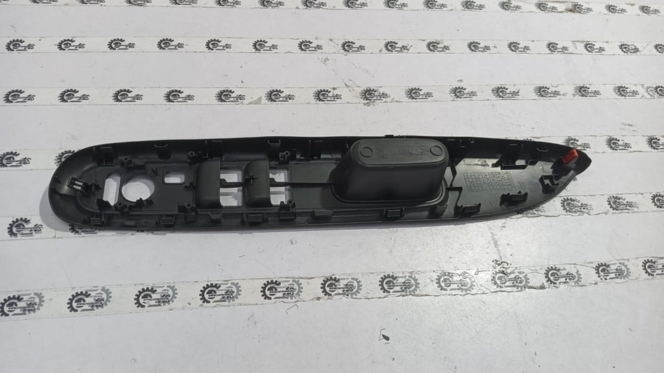 ARMREST COMP; R. FR. DOOR AMAZE 1ST GEN 83545TE7K01ZA