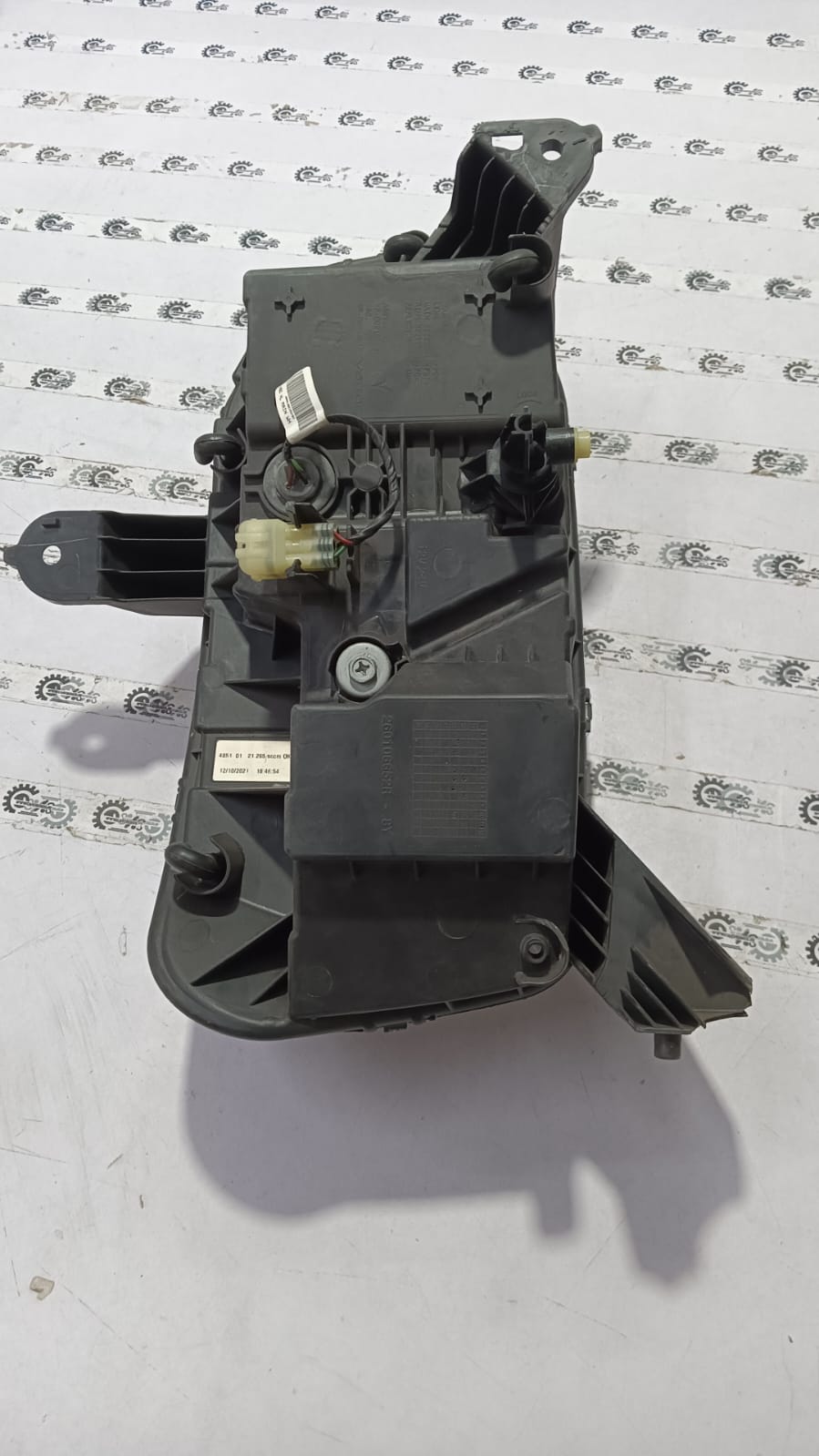 HEADLAMP; RH 260106652R