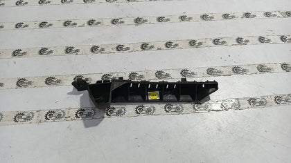 BUMPER BRACKET   RAPID 5J5807184A