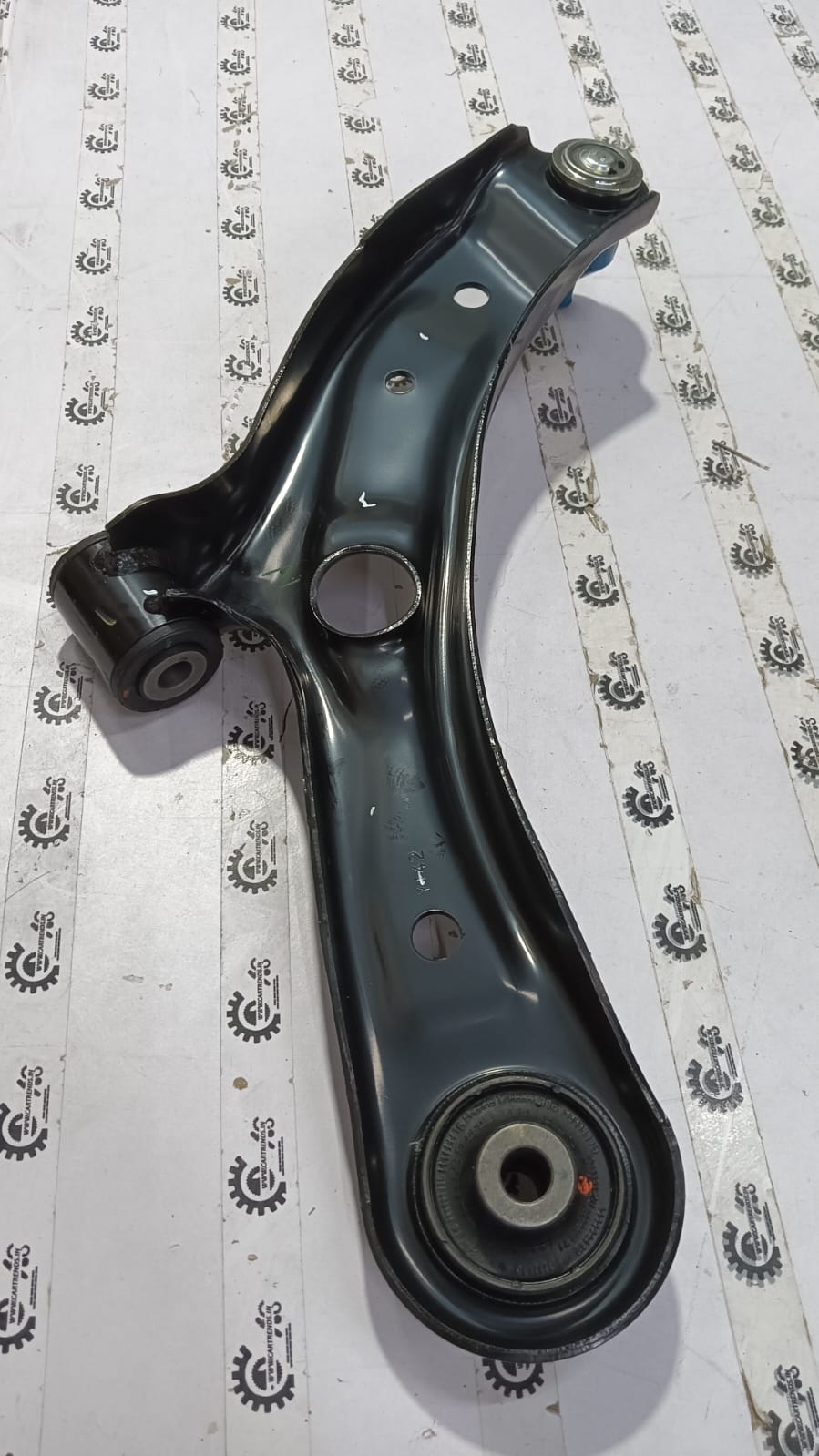 ARM ASSEMBLY FRONT SUSPENSIONL  SWIFT  45202M74L20