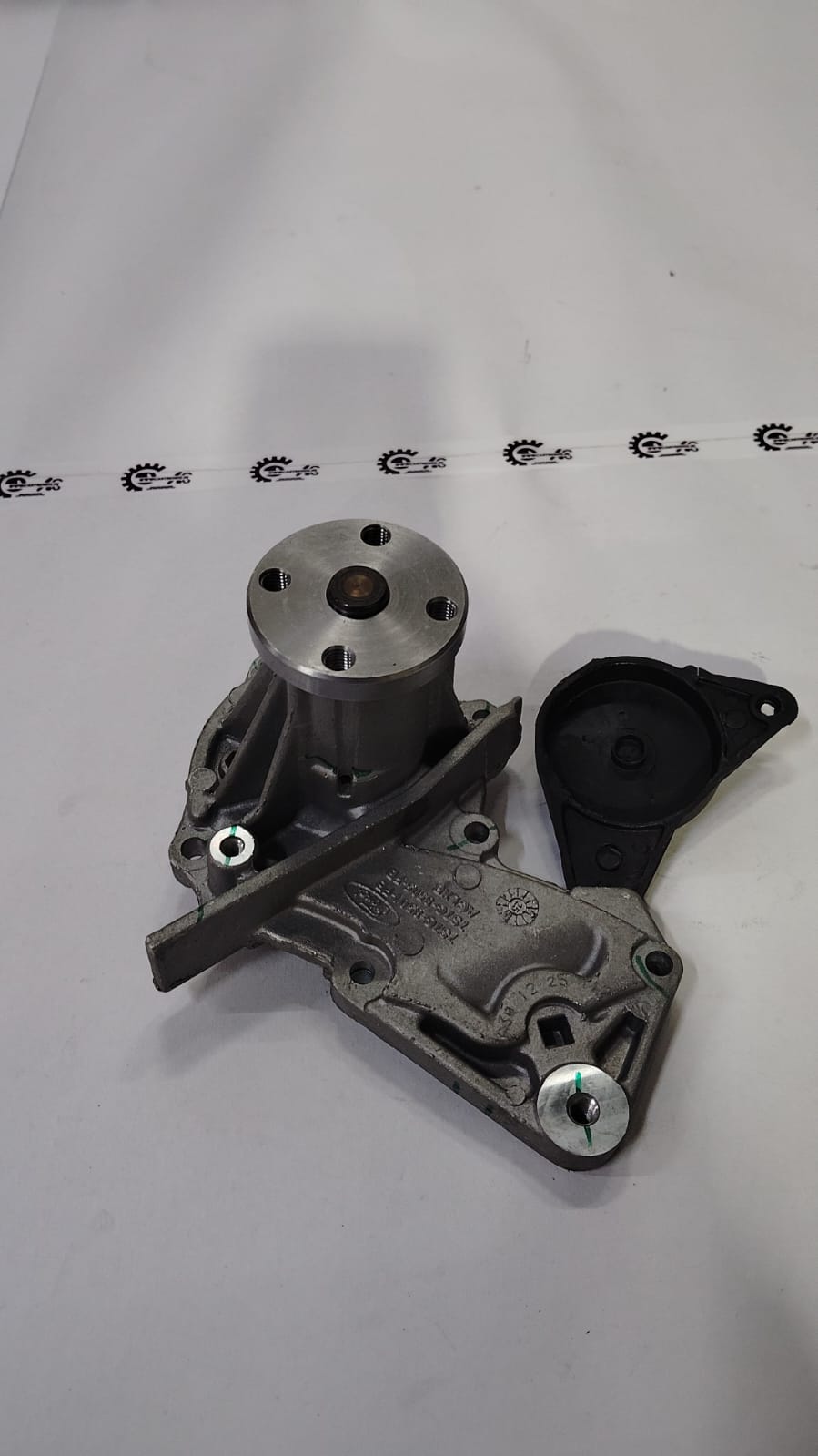 PUMP WATER 7S7Z8501N
