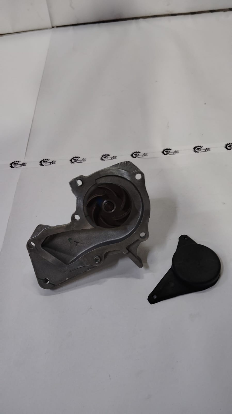 PUMP WATER 7S7Z8501N