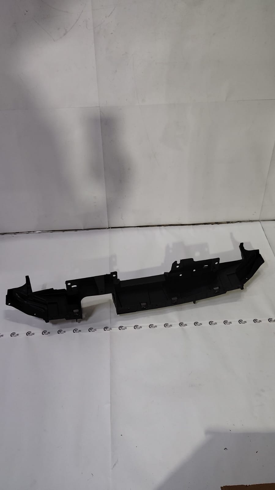 BRACKET FRONT BUMPER GN1Z17C897B