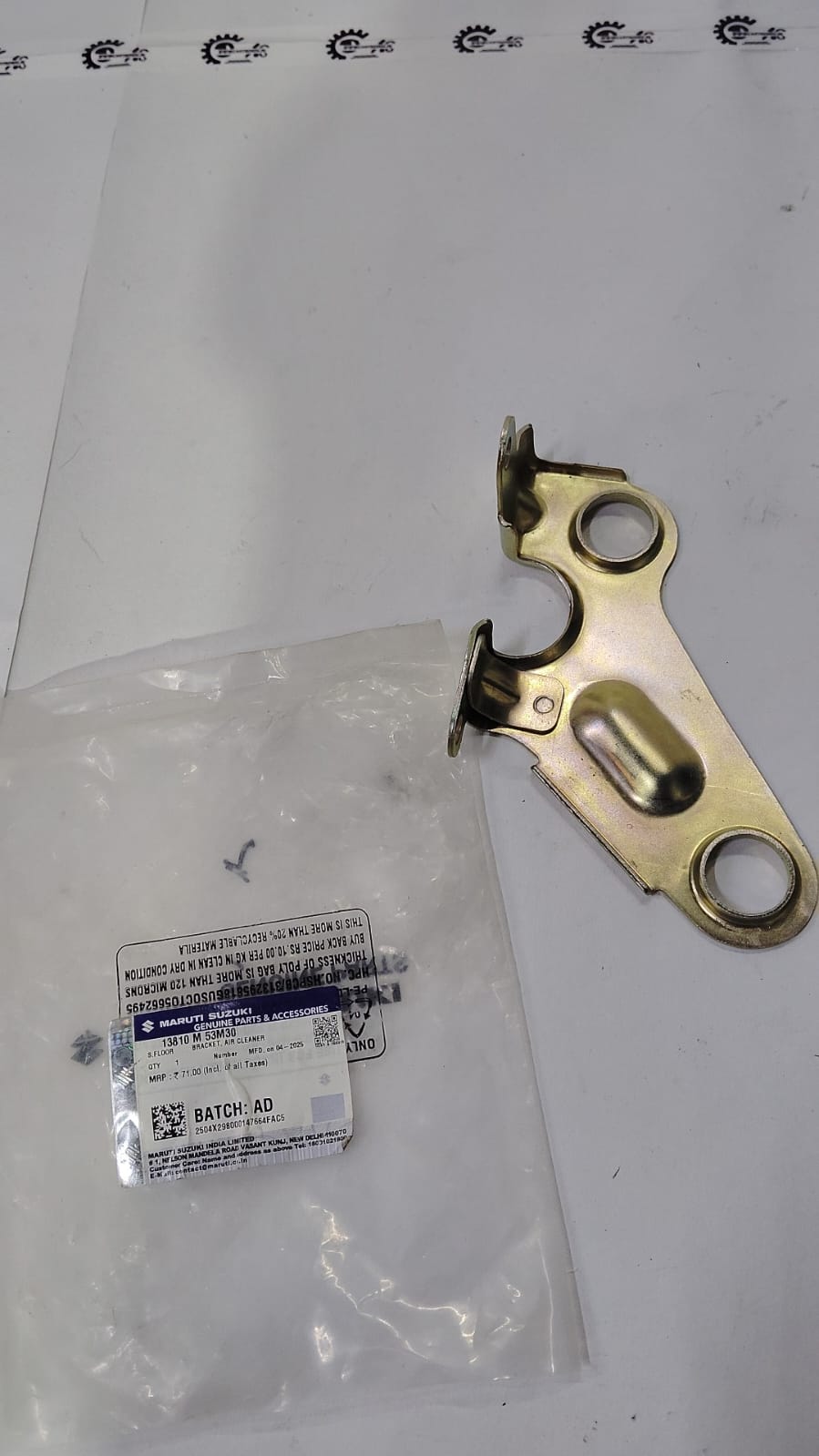 BRACKET AIR CLEANER ALTO 800 13810M53M30