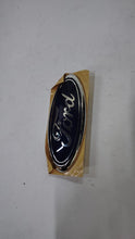 Load image into Gallery viewer, EMBLEM FORD OVAL REAR FIGO ASPIRE F85Z1542528C