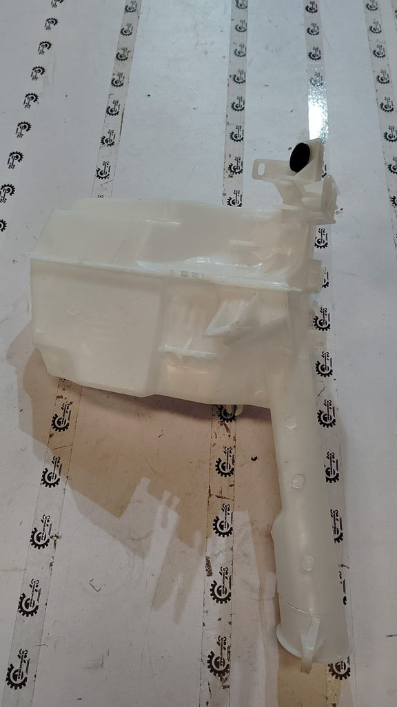 WIPER BOTTLE I10 GRAND & XCENT PETROL  98620B4000