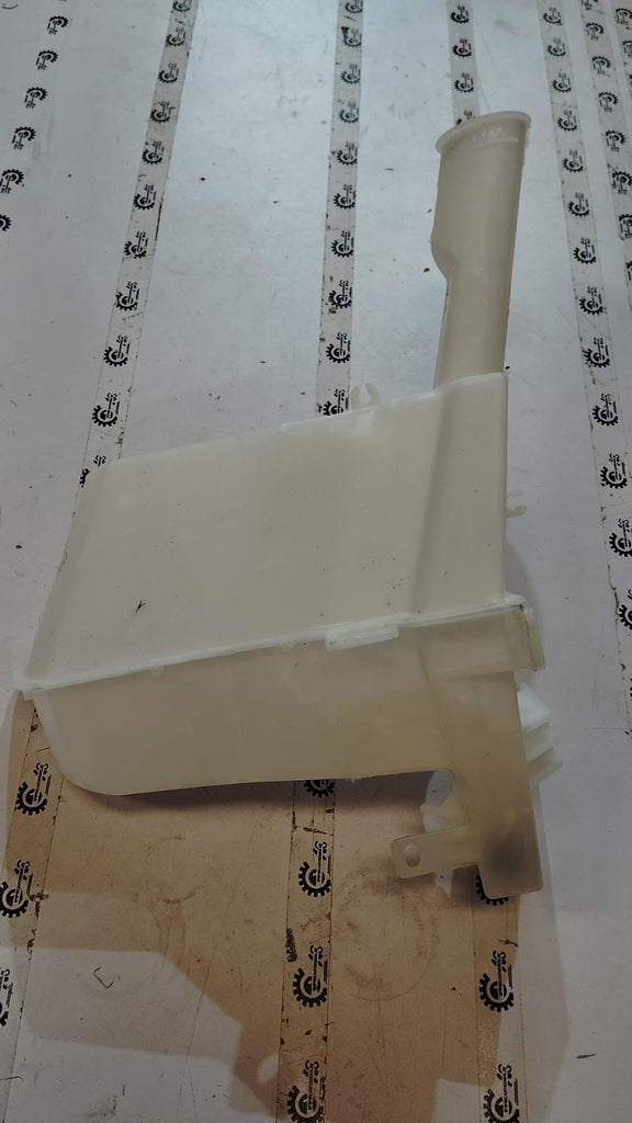 WIPER BOTTLE I10 GRAND & XCENT PETROL  98620B4000