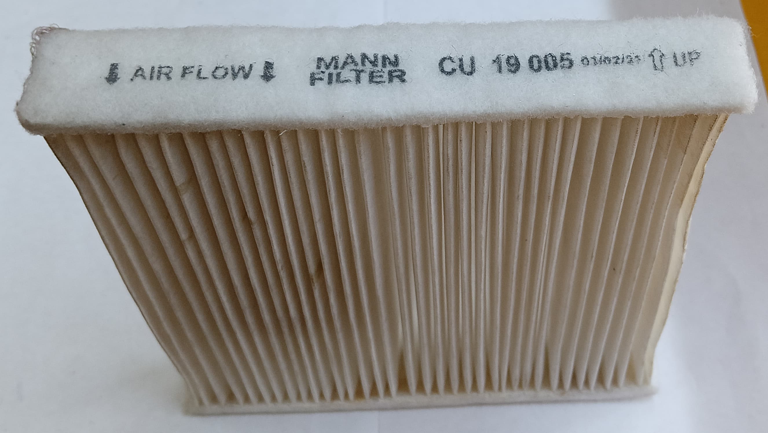Aftermarket air conditioner filter for Maruti Suzuki Ciaz, designed to improve air quality and engine efficiency.