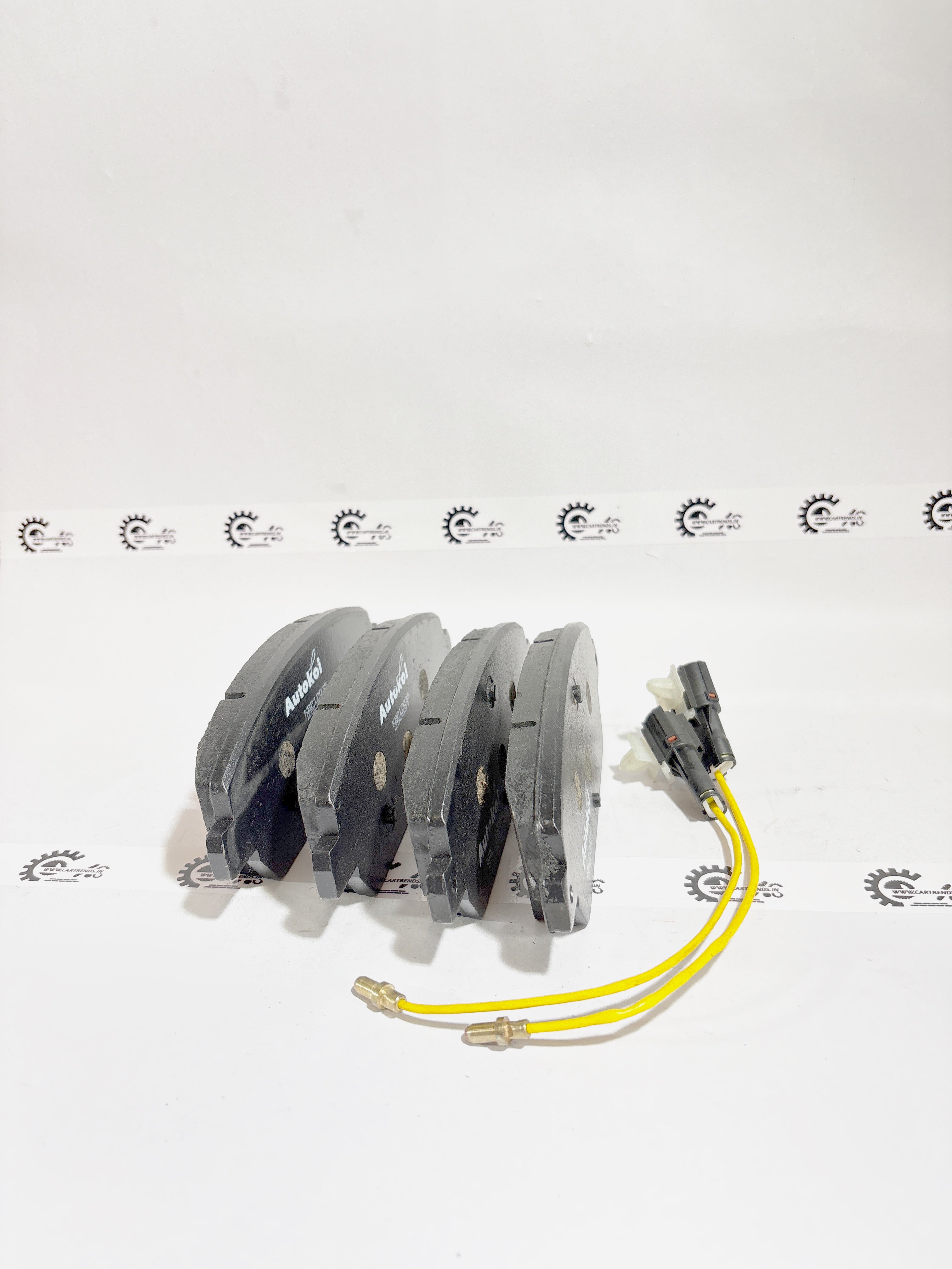 AUTOKOI brake pads and shoe KBPF17035, automotive brake components with detailed view of the brake pads and shoe design.