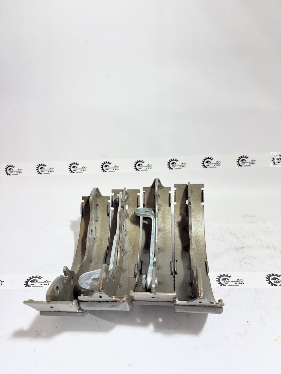 AUTOKOI brake pads and shoe KBPF17320, automotive brake components, showing the set's detailed design and material.