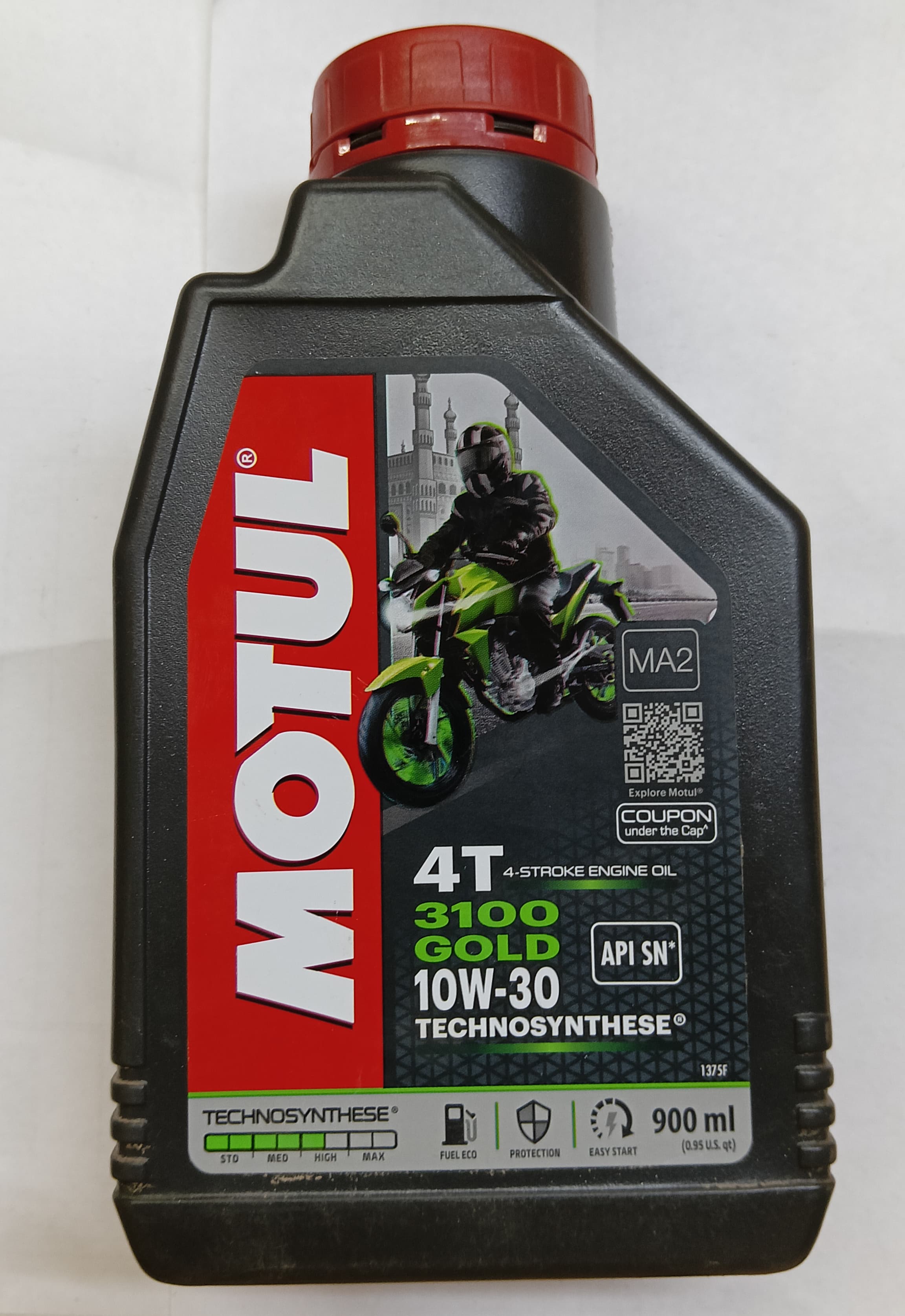CarTrends 4-stroke engine oil Gold 3100 900ml for Swift, Baleno, City, Creta; high-performance motor oil for smooth engine operation.