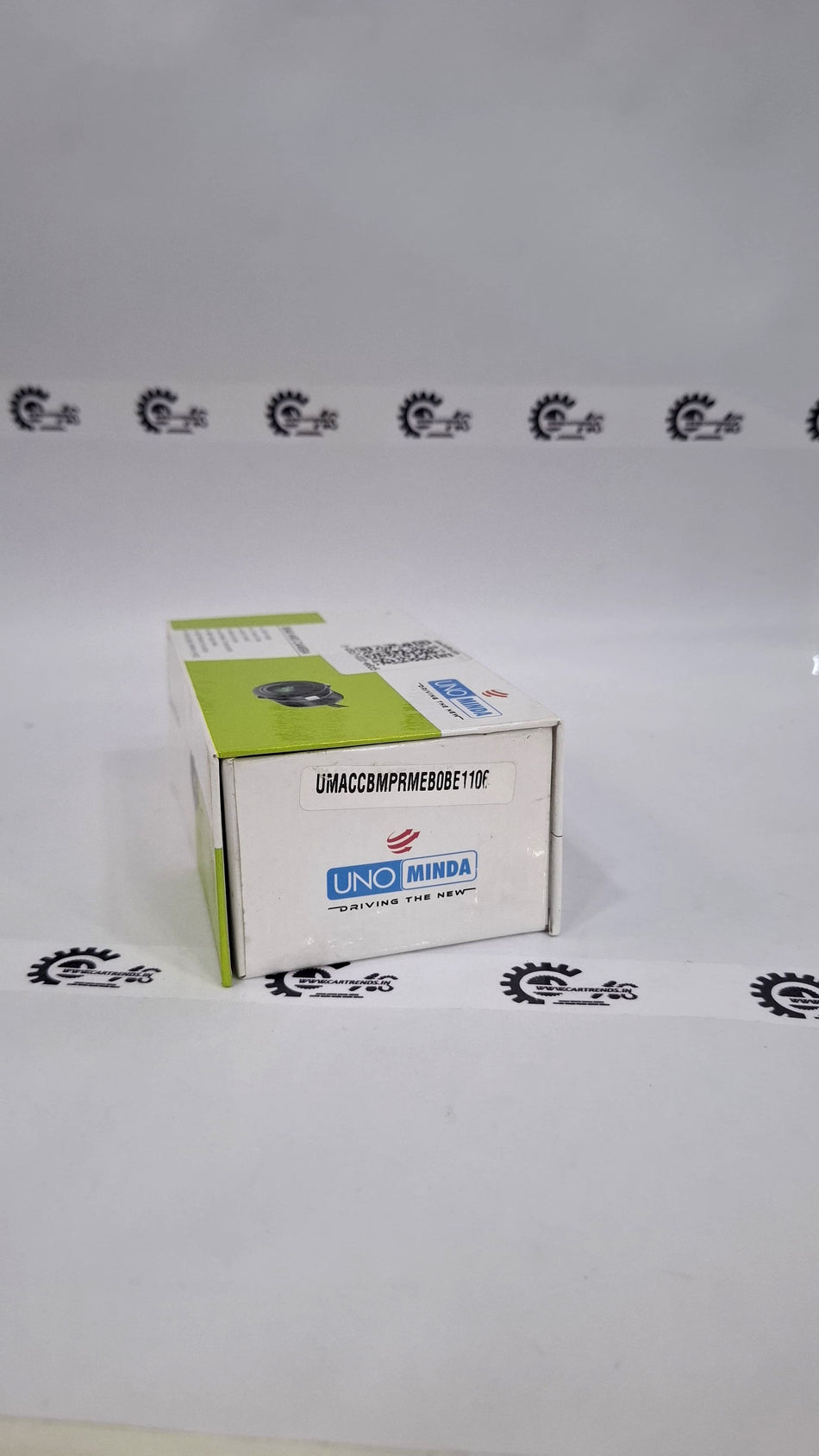 CarTrends AHD reverse camera showing clear image of vehicle rear view with waterproof housing and wide-angle lens.