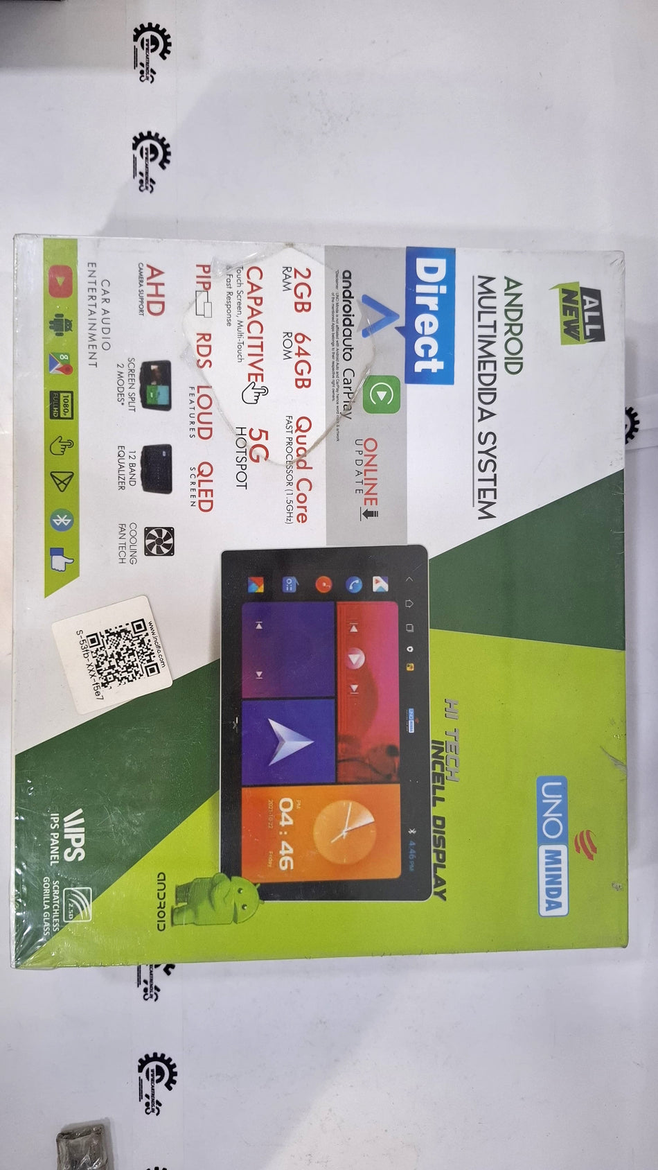 CarTrends Android multimedia system with touchscreen display and modern interface for in-car entertainment and navigation.