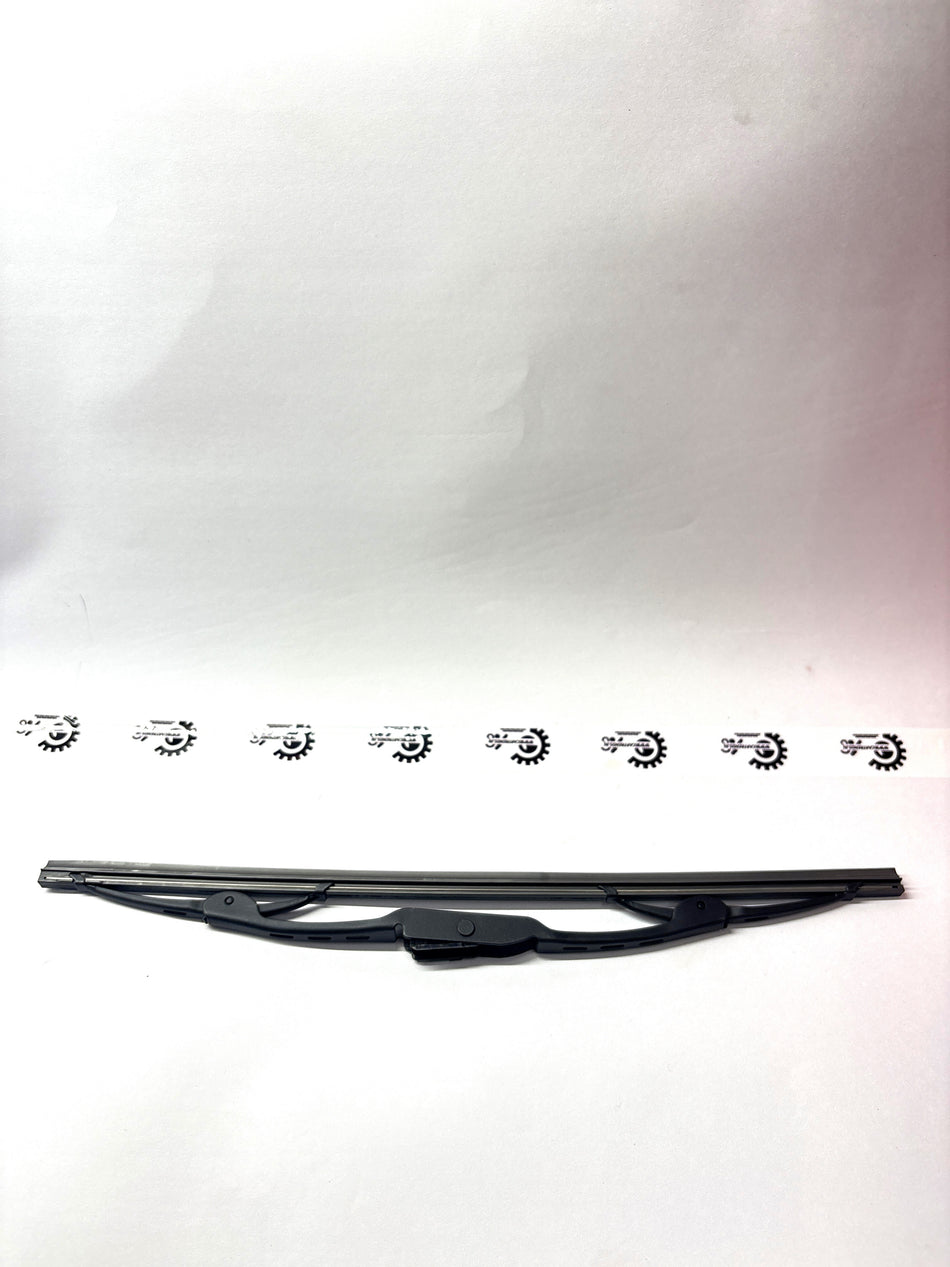 CarTrends blade wiper with black rubber blade and metal frame, designed for effective windshield cleaning.
