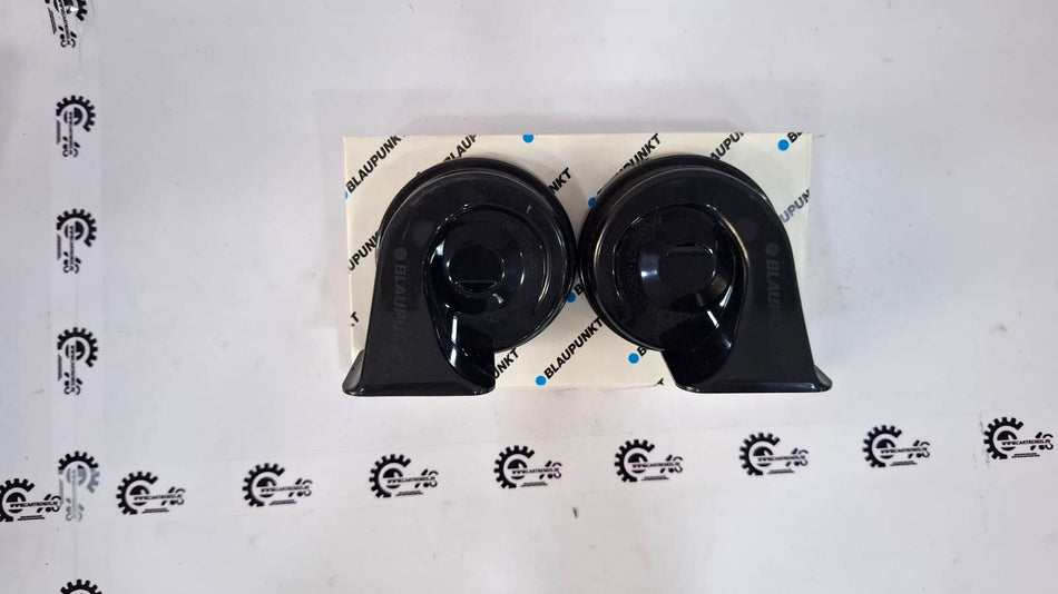 Blaupunkt 12V Shell Horns Model S92 BLK by CarTrends, black compact car horns ready for vehicle installation.