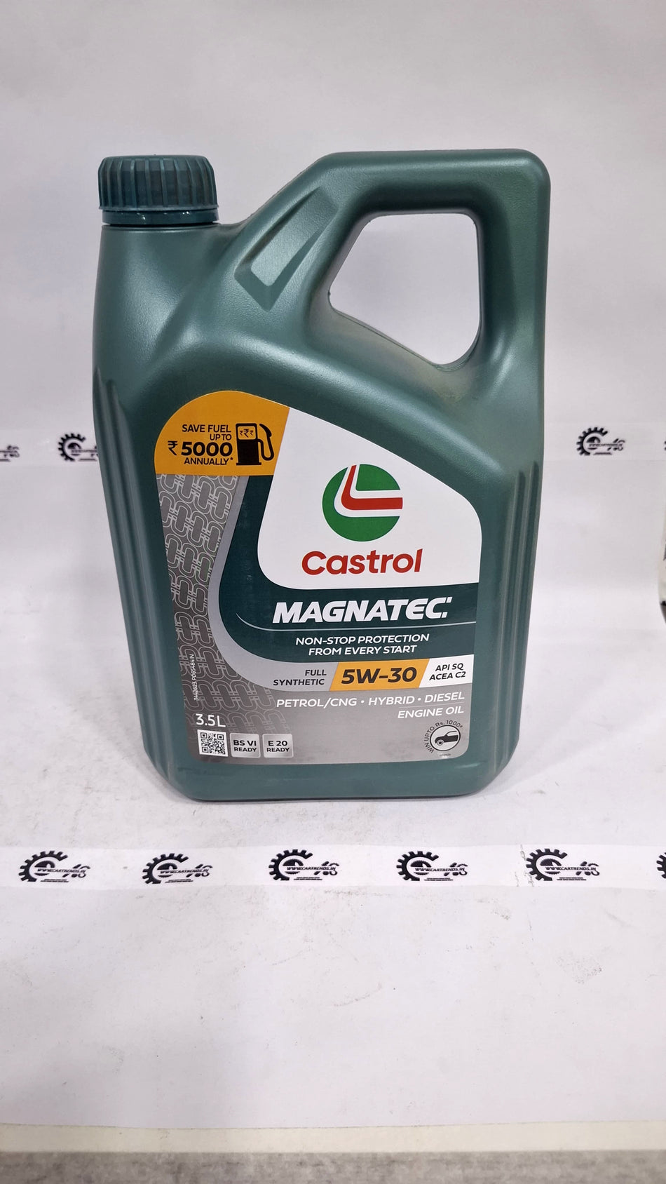 Castrol MAGNATEC 5W-30 API SQ ACEA C2 motor oil bottle with label showing product details and branding.