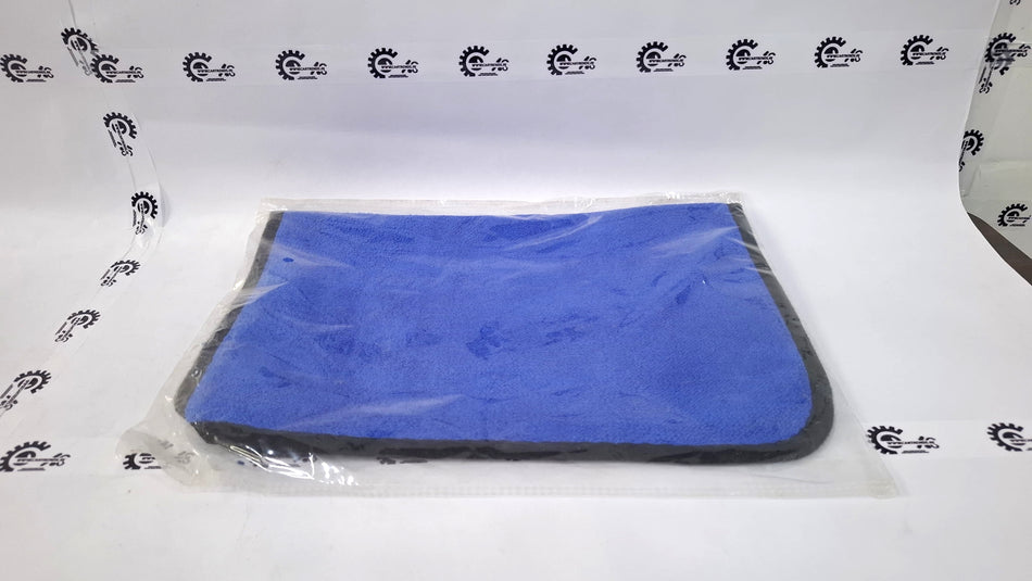 CarTrends cleaning towel displayed flat, showing soft microfiber material ideal for car detailing and cleaning.