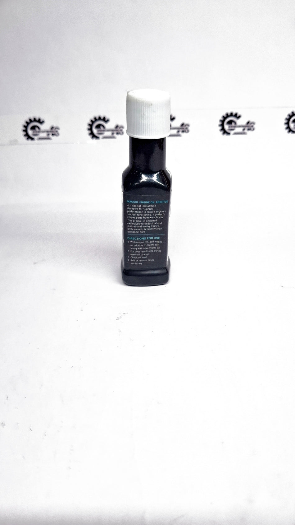 CarTrends engine oil additive bottle, clear label, and cap, designed to improve engine performance and lubrication.