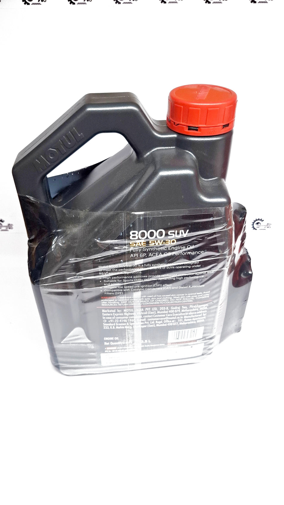 CarTrends fully synthetic engine oil container, showing the black and yellow label with product details.