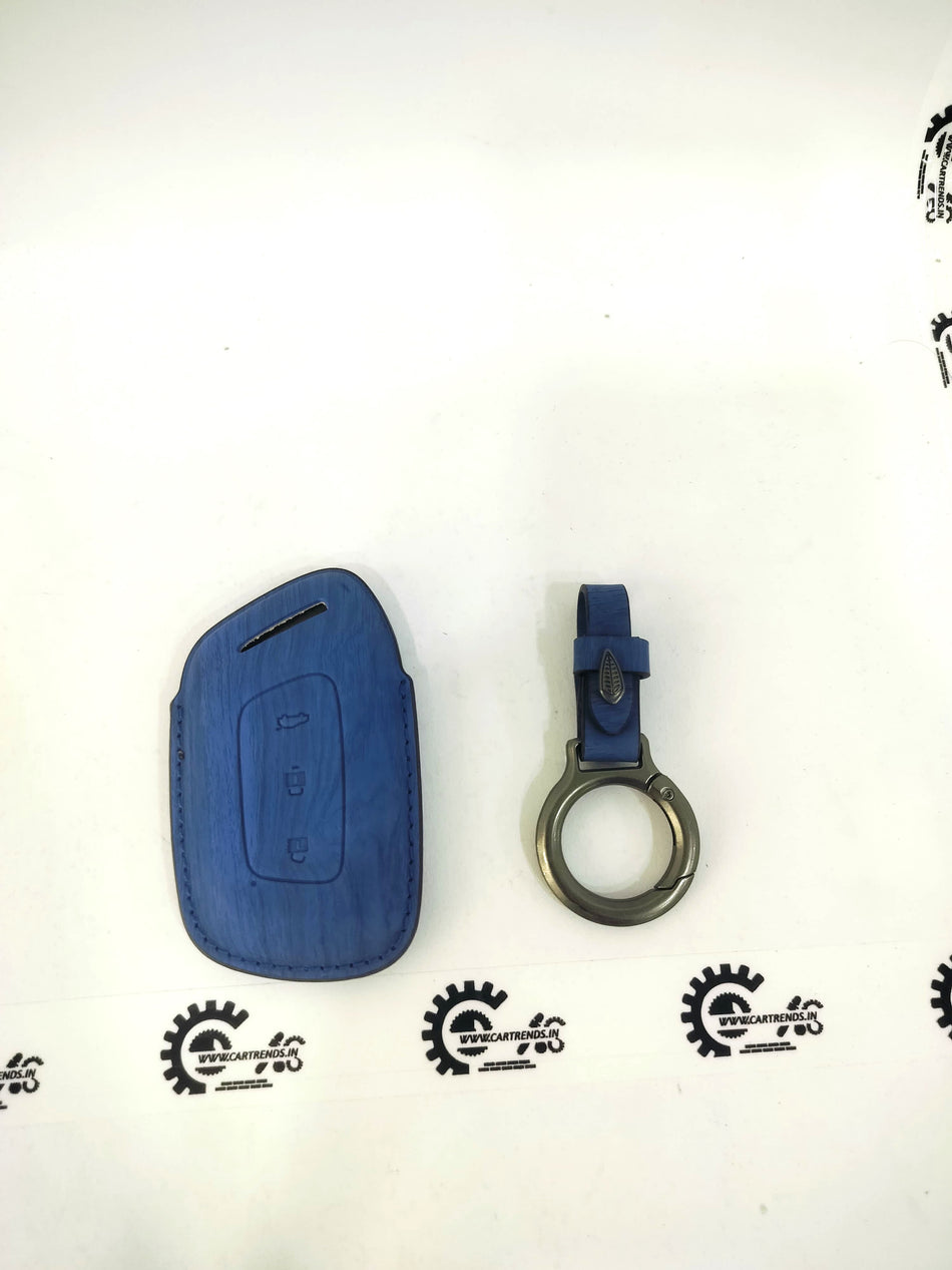CarTrends Luxe Series key cover with matching chain, stylish and protective key accessory for added convenience and style.