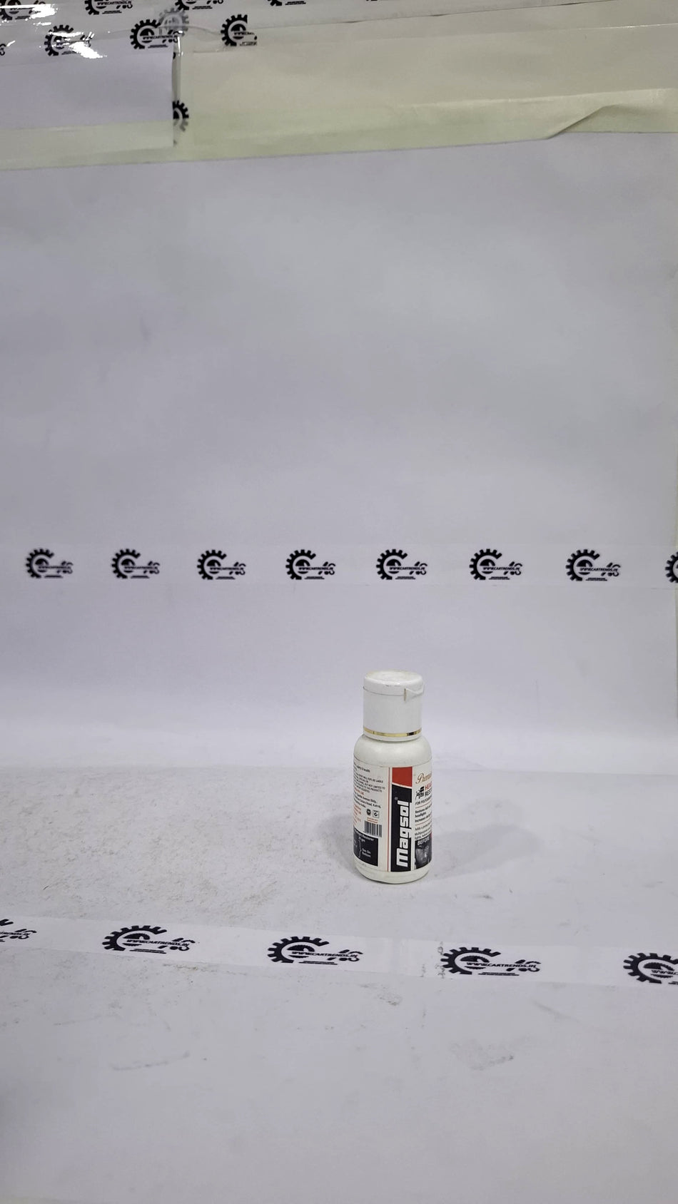 CarTrends Magsol Premium Headlight Restorer bottle shown with product label and clear plastic cap.