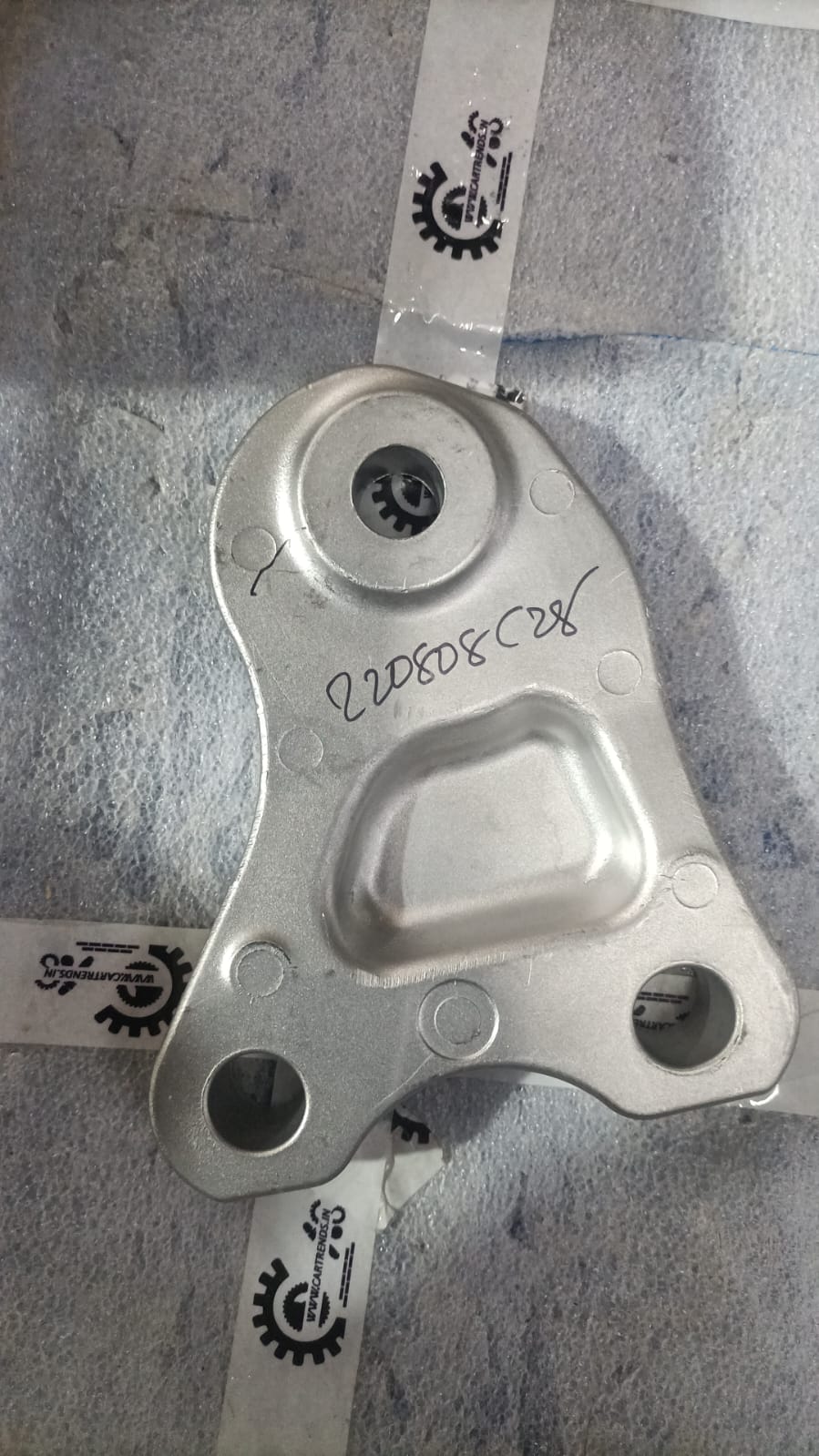 Honda engine side mount bracket by CarTrends, designed for second-generation petrol models, part number 50620T5B003.