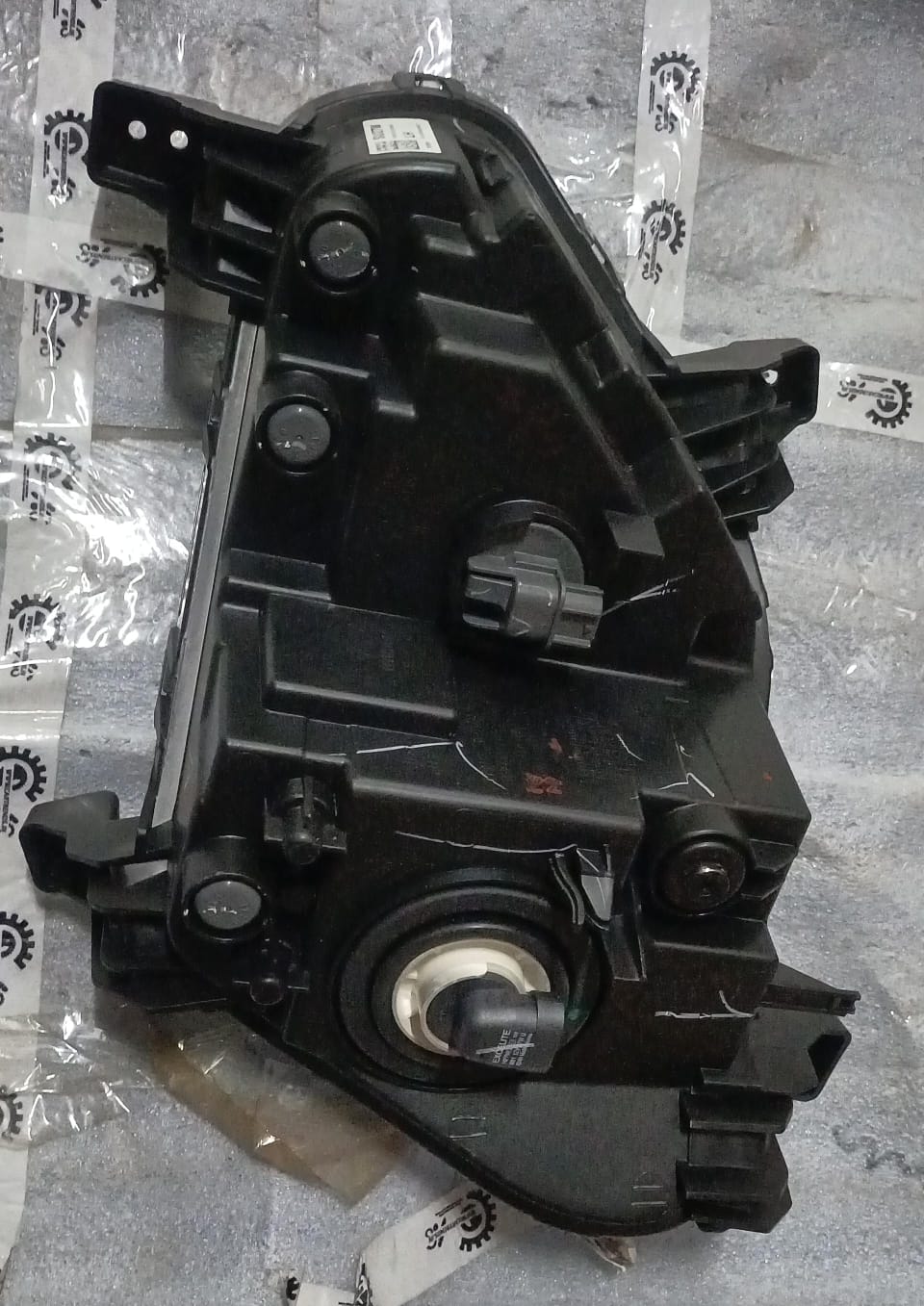 Hyundai Alcazar front fog lamp on the left side, CarTrends replacement part, clear view of the fog lamp assembly.