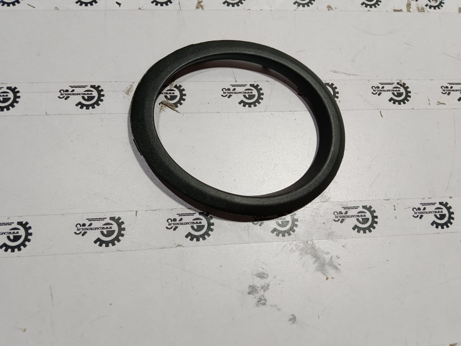 Hyundai I10 1st gen front bumper fog lamp, right side, CarTrends replacement part, clear lens and mounting bracket visible