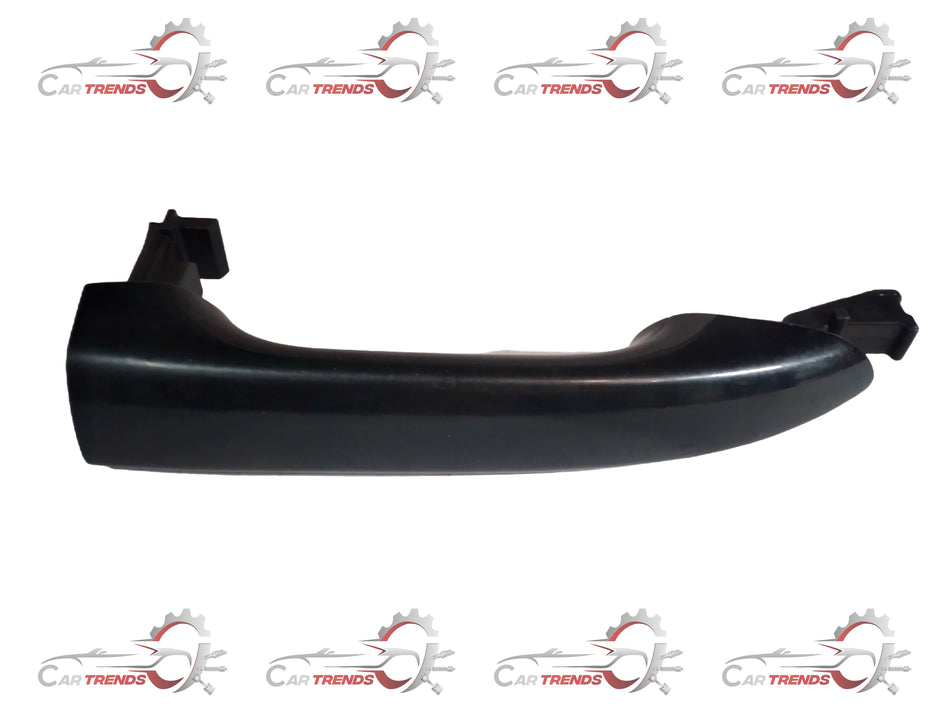 Hyundai Grand i10 LH side door handle by CarTrends, replacement part with black finish and ergonomic design.
