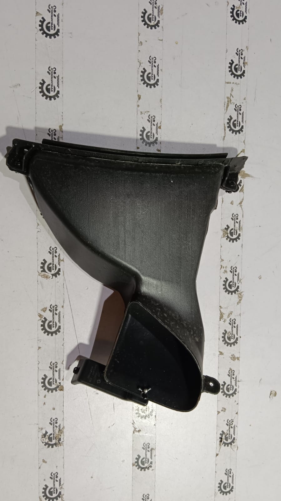 Hyundai Grand i10 duct air curtain by CarTrends, showing the black plastic air deflector in the engine bay.