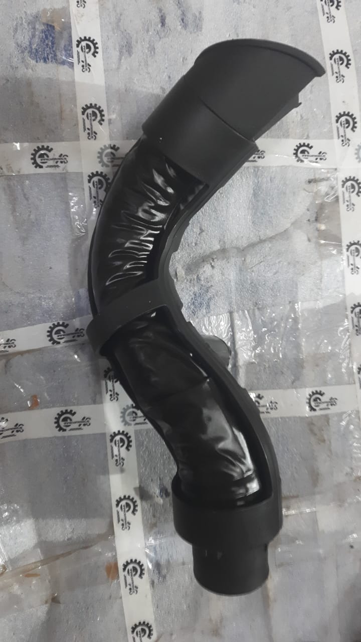 Hyundai Xcent air filter pipe from CarTrends, a genuine Hyundai spare part for engine air intake system.