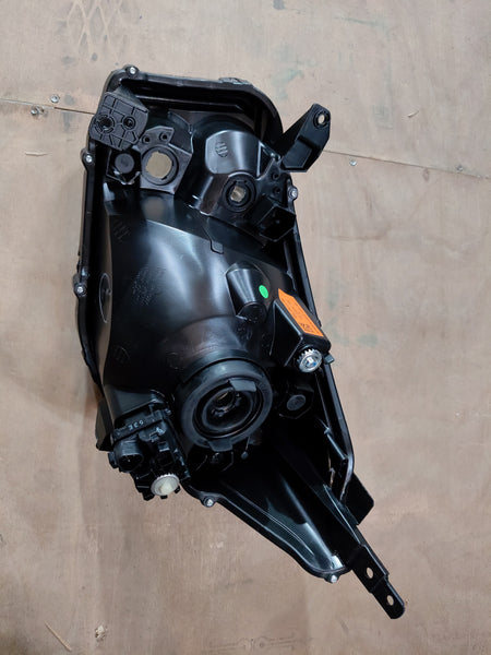 Right side headlamp for Celerio car, CarTrends spare part 35121M76M00, with clear lens and mounting details.