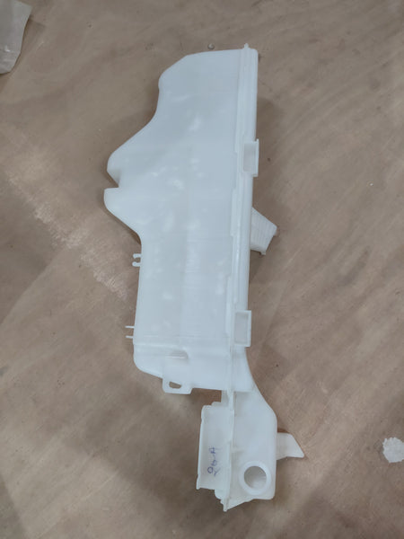 CarTrends wiper bottle spare part for Maruti WagonR, new model, showing the wiper fluid reservoir and cap.